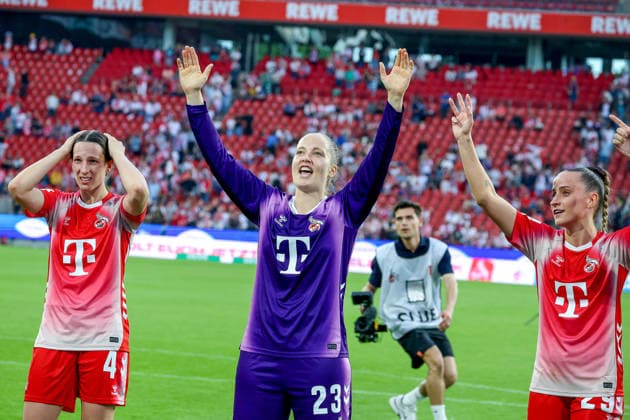 02 05 2026, xsscx, Women Football, 1 FC Köln Werder Bremen, 1 Soccer Bundesliga, 24 Matchday, RheinEnergie Stadion, Season 2025 2026 The team of 1 FC Köln celebrates their victory to 3 0 with Sara Agrez 1 FC Köln 4 , Aurora Mikalsen 1 FC Köln 23 , Vanessa Leimenstoll 1 FC Köln 29 DFB regulations prohibit any use of photographs as image sequences and or quasi video Photo xSandraxScherningxPressefotoKochx Nordrhein Westfalen Germany