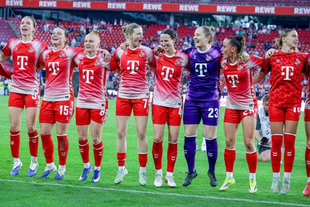 02 05 2026, xsscx, Women Football, 1 FC Köln Werder Bremen, 1 Soccer Bundesliga, 24 Matchday, RheinEnergie Stadion, Season 2025 2026 The 1 FC Köln team celebrates their victory to 3 0 with Dora Zeller 1 FC Köln 19 , Lydia Andrade 1 FC Köln 17 , Celina Degen 1 FC Köln 5 , Amelie Bohnen 1 FC Köln 15 , Laura Vogt 1 FC Köln 8 , Anna Lena Stolze 1 FC Köln 7 , Sara Agrez 1 FC Köln 4 , Aurora Mikalsen 1 FC Köln 23 Vanessa Leimenstoll 1 FC Köln 29 , Zö Hasenauer 1 FC Köln 16 DFB regulations prohibit any use of photographs as image sequences and or quasi video Photo xSandraxScherningxPressefotoKochx Nordrhein Westfalen Germany