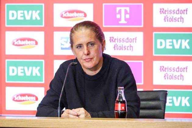 02 05 2026, xsscx, Women Football, 1 FC Köln Werder Bremen, 1 Soccer Bundesliga, 24 Matchday, RheinEnergie Stadion, Season 2025 2026 Britta Carlson 1 FC Köln Head Coach DFB regulations prohibit any use of photographs as image sequences and or quasi video Photo xSandraxScherningxPressefotoKochx Nordrhein Westfalen Germany