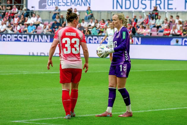 02 05 2026, xsscx, Women Football, 1 FC Köln Werder Bremen, 1 Soccer Bundesliga, 24 Matchday, RheinEnergie Stadion, Season 2025 2026 Marina Hegering 1 FC Köln 33 discusses with Lisa Schmitz 1 FC Köln 1 DFB regulations prohibit any use of photographs as image sequences and or quasi video Photo xSandraxScherningxPressefotoKochx Nordrhein Westfalen Germany