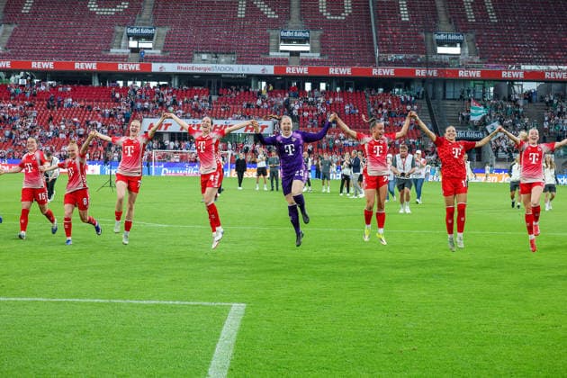 02 05 2026, xsscx, Women Football, 1 FC Köln Werder Bremen, 1 Soccer Bundesliga, 24 Matchday, RheinEnergie Stadion, Season 2025 2026 The 1 FC Köln team celebrates their victory to 3 0 with Amelie Bohnen 1 FC Köln 15 , Laura Vogt 1 FC Köln 8 , Anna Lena Stolze 1 FC Köln 7 , Sara Agrez 1 FC Köln 4 , Aurora Mikalsen 1 FC Köln 23 , Vanessa Leimenstoll 1 FC Köln 29 , Zö Hasenauer 1 FC Köln 16 DFB regulations prohibit any use of photographs as image sequences and or quasi video Photo xSandraxScherningxPressefotoKochx Nordrhein Westfalen Germany