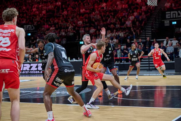 Barmer, BBL2, Nürnberg Falcons BC vs SBB Baskets Wolmirstedt BBL2, Nürnberg Falcons BC vs SBB Baskets Wolmirstedt Nürnberg KIA Metropol Arena Bayern Germany Copyright: xAmerican-Football.Network,x30nullvierxPhotographie,xGerhardxLehnerx