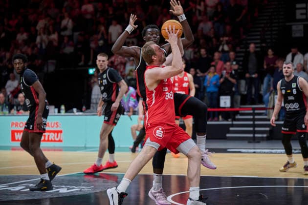 Barmer, BBL2, Nürnberg Falcons BC vs SBB Baskets Wolmirstedt BBL2, Nürnberg Falcons BC vs SBB Baskets Wolmirstedt Nürnberg KIA Metropol Arena Bayern Germany Copyright: xAmerican-Football.Network,x30nullvierxPhotographie,xGerhardxLehnerx
