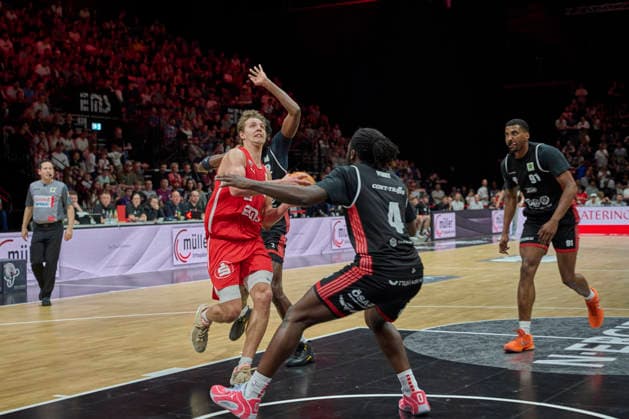 Barmer, BBL2, Nürnberg Falcons BC vs SBB Baskets Wolmirstedt BBL2, Nürnberg Falcons BC vs SBB Baskets Wolmirstedt Nürnberg KIA Metropol Arena Bayern Germany Copyright: xAmerican-Football.Network,x30nullvierxPhotographie,xGerhardxLehnerx