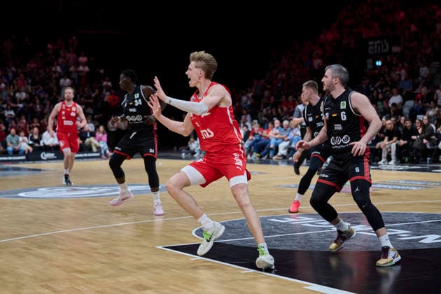 Barmer, BBL2, Nürnberg Falcons BC vs SBB Baskets Wolmirstedt BBL2, Nürnberg Falcons BC vs SBB Baskets Wolmirstedt Nürnberg KIA Metropol Arena Bayern Germany Copyright: xAmerican-Football.Network,x30nullvierxPhotographie,xGerhardxLehnerx