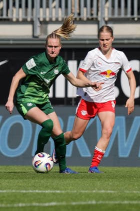 02 05 2026, xgrfx, Soccer Google Pixel Women Bundesliga, VfL Wolfsburg RB Leipzig v l Janina Minge VfL Wolfsburg , Andrea Norheim RB Leipzig DFL DFB REGULATIONS PROHIBIT ANY USE OF PHOTOGRAPHS as IMAGE SEQUENCES and or QUASI VIDEO Wolfsburg