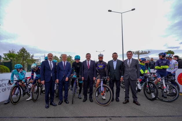 61st Presidential Cycling Tour of Turkiye ANKARA, TURKIYE - MAY 3: Turkish Vice President Cevdet Yilmaz poses for a photo with cyclists ahead of the eighth stage of the Presidential Cycling Tour of Turkiye 2026 (TUR 2026) on the Ankara-Ankara route in Ankara, Turkiye, on May 3, 2026. The race, held for the 61st time, is included in the Union Cycliste Internationale (UCI) Europe Tour calendar and is Turkiye’s only event in the ProSeries category. Yasin Baturhan Ergin Anadolu Ankara Turkey. Editorial use only. Please get in touch for any other usage.  Copyright: x2026xAnadoluxYasinxBaturhanxErginx