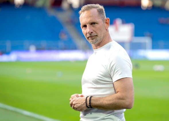 Trainer Mauro Lustrinelli, FCT, FC Basel - FC Thun, Super League, Fussball, 02.05.2026 *** Coach Mauro Lustrinelli, FCT, FC Basel FC Thun, Super League, Football, 02 05 2026 