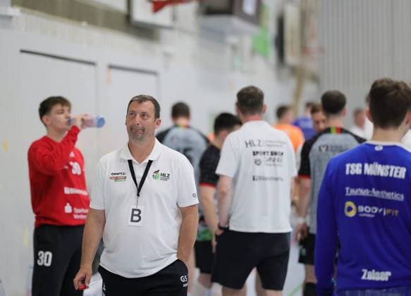 Germany Kelkheim Münster 02 05 2026 Handball Hessen 3 Liga Staffel Süd West Herren 2025 2026 27 Matchday TSG Münster blue HLZ Friesenheim Hochdorf II gray v l Coach Gabriel Schmiedt FRIESENHEIM II Sport TSG Münster HLZ Friesenheim Hochdorf II