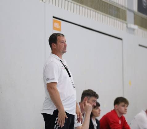 Germany Kelkheim Münster 02 05 2026 Handball Hessen 3 Liga Staffel Süd West Herren 2025 2026 27 Matchday TSG Münster blue HLZ Friesenheim Hochdorf II gray v l Coach Gabriel Schmiedt FRIESENHEIM II Sport TSG Münster HLZ Friesenheim Hochdorf II