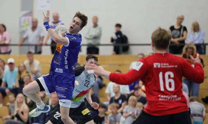 Germany Kelkheim Münster 02 05 2026 Handball Hessen 3 Liga Staffel Süd West Herren 2025 2026 27 Matchday TSG Münster blue HLZ Friesenheim Hochdorf II gray v l Dominik Winzer Manso TSG MÜNSTER Nr 3 Sport TSG Münster HLZ Friesenheim Hochdorf II