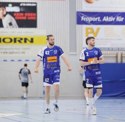 Germany Kelkheim Münster 02 05 2026 Handball Hessen 3 Liga Staffel Süd Herren 2025 2026 27 Matchday TSG Münster blue HLZ Friesenheim Hochdorf II gray f l Patrick Weber TSG MÜNSTER Nr 42 , Timo Treber TSG MÜNSTER Nr 2 Sport TSG Münster HLZ Friesenheim Hochdorf II