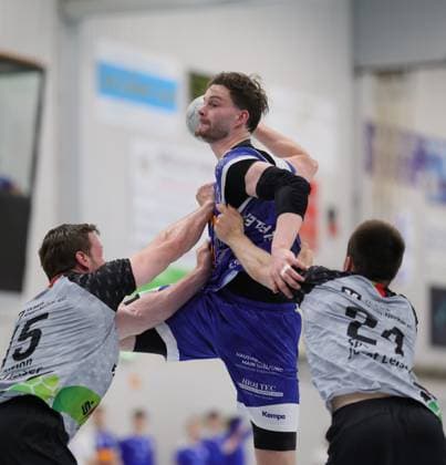 Germany Kelkheim Münster 02 05 2026 Handball Hessen 3 Liga Staffel Süd Herren 2025 2026 27 Matchday TSG Münster blue HLZ Friesenheim Hochdorf II gray f l Alexander Bender FRIESENHEIM II Nr 15 , Jonas Schneider TSG MÜNSTER Nr 5 , Niclas Josten FRIESENHEIM II Nr 24 Sport TSG Münster HLZ Friesenheim Hochdorf II