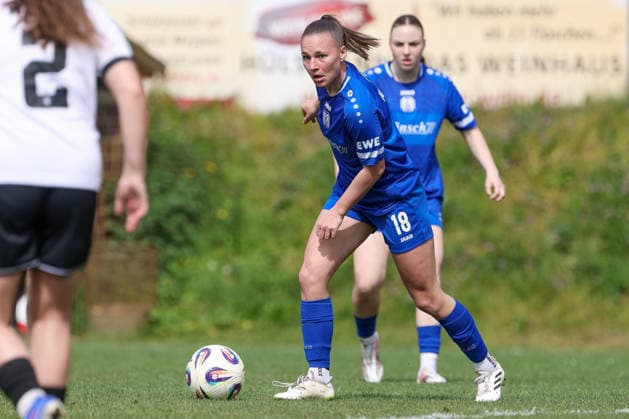 Lana Hubbeling SV Meppen, 18 on the ball, single image, full body, action, action, match scene, THE DFB GUIDELINES PROHIBIT ANY USE OF PHOTOGRAPHS AS IMAGE SEQUENCES AND OR QUASI VIDEO DFB REGULATIONS PROHIBIT ANY USE OF PHOTOGRAPHS AS IMAGE SEQUENCES AND OR QUASI VIDEO , 03 05 2026, Meppen Germany , Soccer, 2 Women Bundesliga, SV Meppen FC Ingolstadt 04 xobx