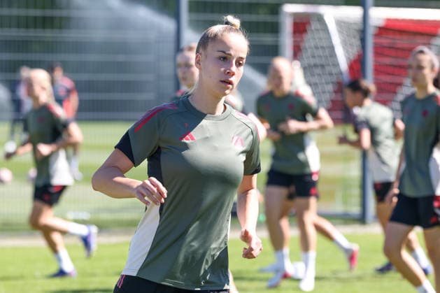 Giulia Gwinn FC Bayern Muenchen, 07 at training, GER, Official final training FC Bayern Muenchen, Football, UEFA Womens Champions League, semi-final, second leg, 2025 2026 season, 02 05 2026, GER, Official final training FC Bayern Muenchen, Football, UEFA Womens Champions League, semi-final, second leg, 2025 2026 season, 02 05 2026 Muenchen Copyright: xEibner-Pressefoto JennixMaulx EP_JML