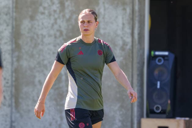 Klara Buehl FC Bayern Muenchen, 17 at training, GER, Official final training FC Bayern Muenchen, Football, UEFA Womens Champions League, semi-final, second leg, 2025 2026 season, 02 05 2026, GER, Official final training FC Bayern Muenchen, Football, UEFA Womens Champions League, semi-final, second leg, 2025 2026 season, 02 05 2026 Muenchen Copyright: xEibner-Pressefoto JennixMaulx EP_JML