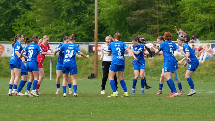 03 05 2026, Waldstadion, Meppen, GER, 2 Bundesliga, Women SV Meppen vs FC Ingolstadt, small training session of SVM women during the break DFL REGULATIONS PROHIBIT ANY USE OF PHOTOGRAPHS AS IMAGE SEQUENCES AND OR QUASI VIDEO Meppen Lower Saxony Germany Waldstadion