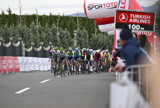 61st Presidential Cycling Tour of Turkiye ANKARA, TURKIYE - MAY 3: Cyclists compete during the eighth stage of the Presidential Cycling Tour of Turkiye 2026 (TUR 2026) on the Ankara-Ankara route in Ankara, Turkiye, on May 3, 2026. The race, held for the 61st time, is included in the Union Cycliste Internationale (UCI) Europe Tour calendar and is Turkiye’s only event in the ProSeries category. Utku Ucrak Anadolu Ankara Turkey. Editorial use only. Please get in touch for any other usage.  Copyright: x2026xAnadoluxUtkuxUcrakx