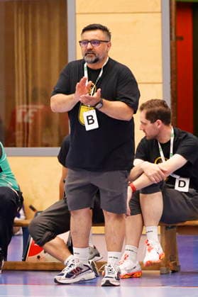 02 05 2026 Handball Oberliga Männer 2025 2026 SG Arheilgen HSG Rodgau Nieder Roden II 36 29 gesticulating with hands Coach Ergun Sahin Rodgau on the sidelines Darmstadt Hessen Germany