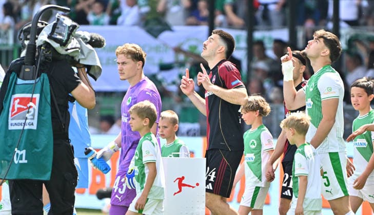 03 05 2026 Soccer Season 2025 2026 2 Soccer Bundesliga Derby Frankenderby 32 Matchday SpVgg Greuther Fürth Kleeblatt 1 FC Nürnberg FCN Club Sportfoto Zink MeZi xmexzix DFL regulations prohibit any use of photographs as image sequences and or quasi video only for editorial use Luka Lochoshvili 24, 1 FC Nürnberg FCN Reno Münz Muenz 5, SpVgg Greuther Fürth