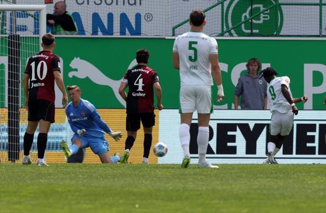 03 05 2026 Soccer Season 2025 2026 2 Soccer Bundesliga 32 Matchday SpVgg Greuther Fürth Kleeblatt 1 FC Nürnberg FCN Club Derby Frankenderby Sportfoto Zink DaMa xdaxmax DFL regulations prohibit any use of photographs as image sequences and or quasi video only for editorial use Tor Treffer Goal shot to 1 0 Goalscorer Noel Futkeu 9, SpVgg Greuther Fürth vs Jan Reichert 1, 1 FC Nürnberg FCN
