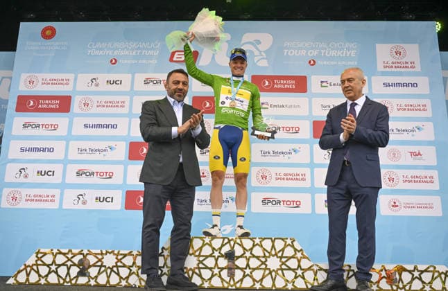 61st Presidential Cycling Tour of Turkiye ANKARA, TURKIYE - MAY 3: Australian athlete Sebastian Berwick is seen on the podium after winning first place during the eighth stage of the Presidential Cycling Tour of Turkiye 2026 (TUR 2026) on the Ankara-Ankara route in Ankara, Turkiye, on May 3, 2026. The race, held for the 61st time, is included in the Union Cycliste Internationale (UCI) Europe Tour calendar and is Turkiye’s only event in the ProSeries category. The Australian cyclist Berwick also secured the turquoise jersey. Utku Ucrak Anadolu Ankara Turkey. Editorial use only. Please get in touch for any other usage.  Copyright: x2026xAnadoluxUtkuxUcrakx