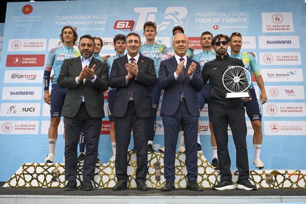 61st Presidential Cycling Tour of Turkiye ANKARA, TURKIYE - MAY 3: Turkish Vice President Cevdet Yilmaz (2nd L) presents awards to the athletes who ranked in the eighth stage of the Presidential Cycling Tour of Turkiye 2026 (TUR 2026) on the Ankara-Ankara route in Ankara, Turkiye, on May 3, 2026. The race, held for the 61st time, is included in the Union Cycliste Internationale (UCI) Europe Tour calendar and is Turkiye’s only event in the ProSeries category. Utku Ucrak Anadolu Ankara Turkey. Editorial use only. Please get in touch for any other usage.  Copyright: x2026xAnadoluxUtkuxUcrakx