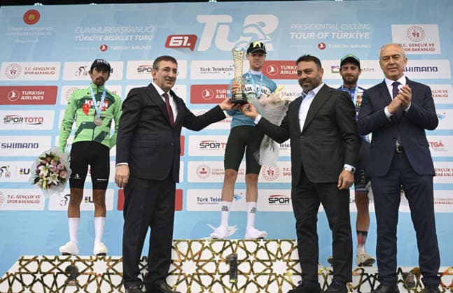 61st Presidential Cycling Tour of Turkiye ANKARA, TURKIYE - MAY 3: Turkish Vice President Cevdet Yilmaz (3rd L) presents awards to the athletes who ranked in the eighth stage of the Presidential Cycling Tour of Turkiye 2026 (TUR 2026) on the Ankara-Ankara route in Ankara, Turkiye, on May 3, 2026. The race, held for the 61st time, is included in the Union Cycliste Internationale (UCI) Europe Tour calendar and is Turkiye’s only event in the ProSeries category. Utku Ucrak Anadolu Ankara Turkey. Editorial use only. Please get in touch for any other usage.  Copyright: x2026xAnadoluxUtkuxUcrakx