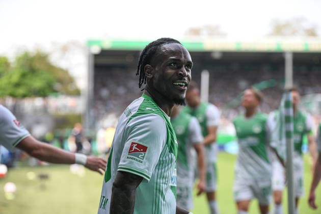 276. Frankenderby: SpVgg Greuther Fuerth vs. 1.FC Nürnberg Football, 2nd Bundesliga 276. Frankenderby: SpVgg Greuther Fuerth vs. 1.FC Nürnberg 3 May 2026 Sportpark Ronhof Thomas Sommer, Fuerth, Germany Image: Noel Futkeu (Fürth) scores the 1:0 in the 17th minute celebrates with his teammates. DFL regulations prohibit any use of photographs as image sequences and or quasi-video Copyright: xPresseFotoxEvansx xRyanxEvansx