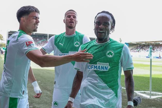 Noel Futkeu 9 Spvgg Greuther Fuerth , right, with Aaron Keller 16 Spvgg Greuther Fuerth and Jan Elvedi 15 Spvgg Greuther Fuerth after the 1 0, Emotion, Joy, SpVgg Greuther Fuerth vs 1 FC Nuernberg, Football, Men, 2 Bundesliga, DFL, Season 2025 2026, 32 Matchday, Second round, 03 05 2026 DFB regulations prohibit any use of photographs as image sequences and or quasi video Fuerth Bayern Germany Copyright: xkolbert-press MartinxAgüerax
