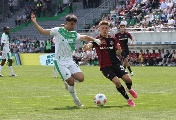 03 05 2026 Soccer Season 2025 2026 2 Soccer Bundesliga 32 Matchday SpVgg Greuther Fürth Kleeblatt 1 FC Nürnberg FCN Club Derby Frankenderby Sportfoto Zink DaMa xdaxmax DFL regulations prohibit any use of photographs as image sequences and or quasi video only for editorial use Aaron Keller 16, SpVgg Greuther Fürth Finn Ole Becker 25, 1 FC Nürnberg FCN