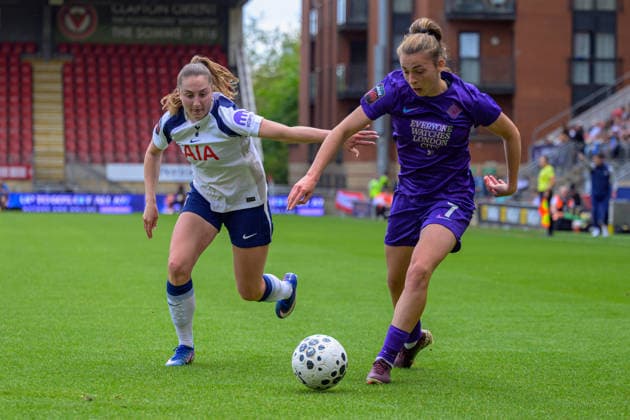 LONDON , ENGLAND MAY 03 - Lucía Corrales of London City Lionesses under pressure from Ella Morris of Tottenham Hotspur during the Barclays Women s Super League game between Tottenham Hotspur and London City Lionesses at BetWright Stadium on May 03, 2026 in London , England . (Photo by Keeran Marquis) Copyright: xKeeranxMarquis KDMP SPPx Sportspressphoto_SPR140606