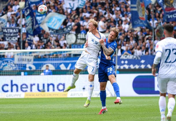 Germany Karlsruher SC vs SV Darmstadt 98, Matchday 32, 2 Bundesliga, Season 2025 26, BBBank Wildpark Karlsruhe Isac Lidberg, SV Darmstadt 98, 7 , Marcel Franke, Karlsruher SC, 28 Zweikampf Karlsruhe BBBank Wildpark Baden Württemberg Germany Copyright: xBenedictxChristx