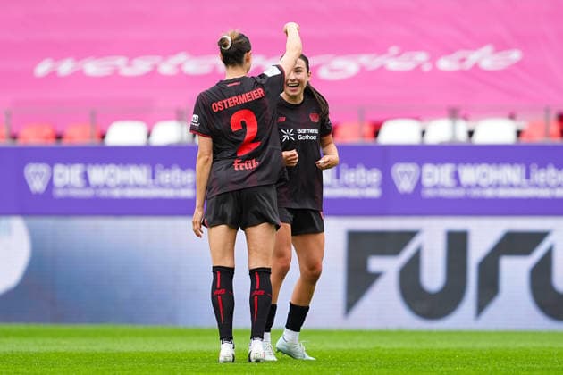 03 05 2026, xydrx, Women, Soccer, 1 Women Bundesliga, SGS Essen Bayer 04 Leverkusen, Season 2025 2026, Stadion an der Hafenstraße Goal celebration after the goal to 1 0 for Bayer 04 Leverkusen by goal scorer Loreen Bender Bayer 04 Leverkusen, 19 together with Selina Ostermeier Bayer 04 Leverkusen, 2 DFB regulations prohibit any use of photographs as image sequences and or quasi video Copyright: HMBxMedia YannisxDreimann