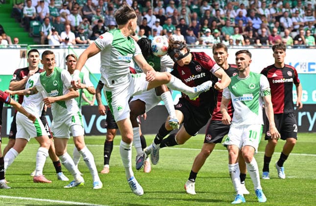 03 05 2026 Soccer Season 2025 2026 2 Soccer Bundesliga Derby Frankenderby 32 Matchday SpVgg Greuther Fürth Kleeblatt 1 FC Nürnberg FCN Club Sportfoto Zink MeZi xmexzix DFL regulations prohibit any use of photographs as image sequences and or quasi video only for editorial use Reno Münz Muenz 5, SpVgg Greuther Fürth Noel Futkeu 9, SpVgg Greuther Fürth Fabio Gruber 4, 1 FC Nürnberg FCN