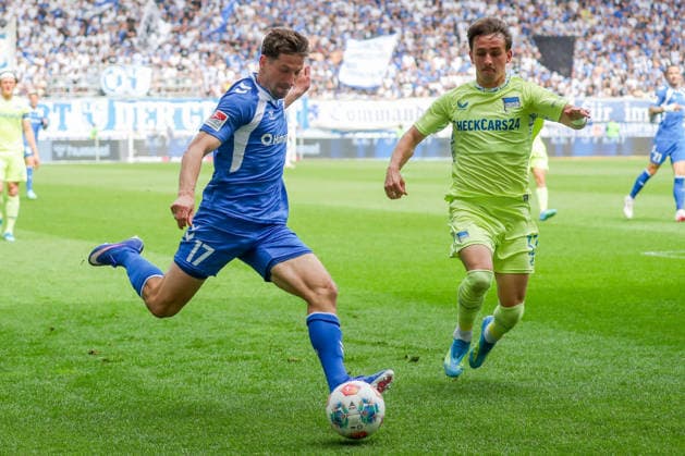 03 05 2026, xgox, Soccer 2 Bundesliga 1 FC Magdeburg Hertha BSC Berlin emspor, v l Alexander Nollenberger Magdeburg, 17 , Michal Karbownik Hertha, 33 duel, fight, tackle DFL DFB REGULATIONS PROHIBIT ANY USE OF PHOTOGRAPHS as IMAGE SEQUENCES and or QUASI VIDEO Magdeburg
