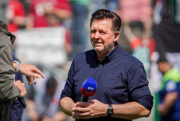 Germany Soccer 2 Bundesliga 2025 2026, 32 Matchday Hannover 96 vs Preußen Münster Heinz von Heiden Arena Stadion Hannover Portrait photo, portrait, single shot, portrait Christian Titz Coach Hannover 96 Hannover Copyright: xAymanxAlahmedx