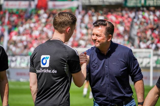 Germany Soccer 2 Bundesliga 2025 2026, 32 Matchday Hannover 96 vs Preußen Münster Heinz von Heiden Arena Stadion Hannover Portrait photo, portrait, single shot, portrait Christian Titz Coach Hannover 96 Hannover Copyright: xAymanxAlahmedx