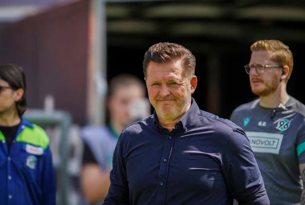 Germany Soccer 2 Bundesliga 2025 2026, 32 Matchday Hannover 96 vs Preußen Münster Heinz von Heiden Arena Stadion Hannover Portrait photo, portrait, single shot, portrait Christian Titz Coach Hannover 96 Hannover Copyright: xAymanxAlahmedx