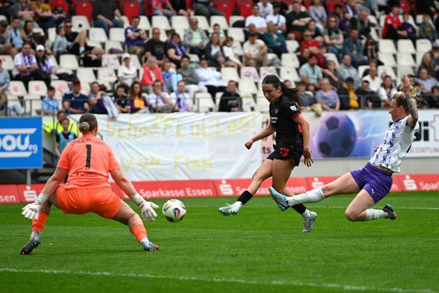 Loreen Bender Google Pixel Frauen Bundesliga SGS Essen Bayer Leverkusen 03 05 2026 Loreen Bender Bayer Leverkusen , Google Pixel Frauen Bundesliga, 24 Matchday, SGS Essen vs Bayer Leverkusen on 03 May 2026 at Stadion an der Hafenstraße, Essen