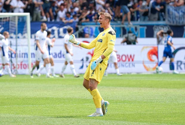 Germany Karlsruher SC vs SV Darmstadt 98, 32 Matchday, 2 Bundesliga, Season 2025 26, BBBank Wildpark Karlsruhe Hans Christian Bernat, Karlsruher SC, 1 cheers after goal by Marvin Wanitzek, Karlsruher SC, 10 Karlsruhe BBBank Wildpark Baden Württemberg Germany Copyright: xBenedictxChristx