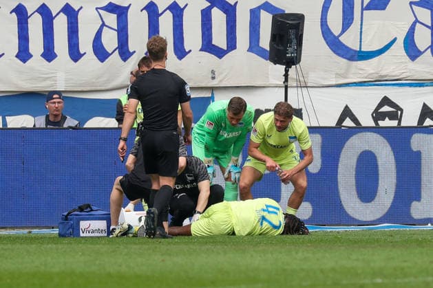03 05 2026, xgox, Soccer 2 Bundesliga 1 FC Magdeburg Hertha BSC Berlin emspor, v l Deyovaisio Zeefuik Hertha, 42 injured, injury DFL DFB REGULATIONS PROHIBIT ANY USE OF PHOTOGRAPHS as IMAGE SEQUENCES and or QUASI VIDEO Magdeburg