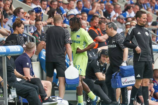 03 05 2026, xgox, Soccer 2 Bundesliga 1 FC Magdeburg Hertha BSC Berlin emspor, v l Deyovaisio Zeefuik Hertha, 42 injured, injury , goes directly to the dressing room DFL DFB REGULATIONS PROHIBIT ANY USE OF PHOTOGRAPHS as IMAGE SEQUENCES and or QUASI VIDEO Magdeburg