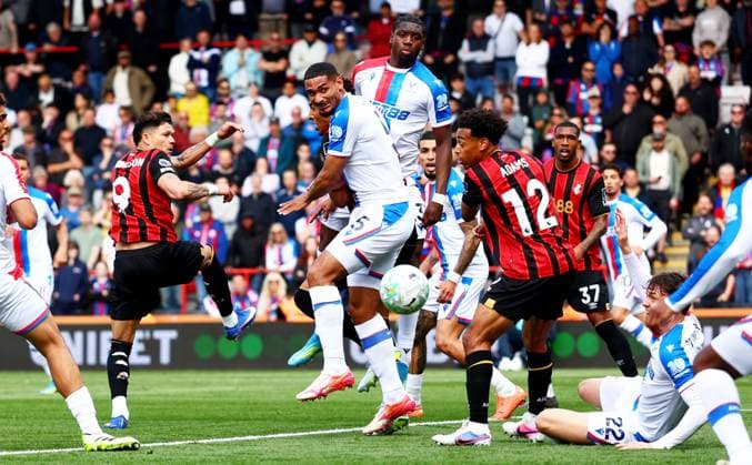 Evanilson of AFC Bournemouth has a shot before Jefferson Lerma of Crystal Palace scores an own goal to make the score 1-0 AFC Bournemouth v Crystal Palace, Premier League, Football, Vitality Stadium, Bournemouth , UK - 03 May 2026Bournemouth Vitality Stadium United Kingdom EDITORIAL USE ONLY No use with unauthorised audio, video, data, fixture lists, club league logos or live services. Online in-match use limited to 120 images, no video emulation. No use in betting, games or single club league player publications. Copyright: xJamesxMarsh Shutterstockx 16854586ab