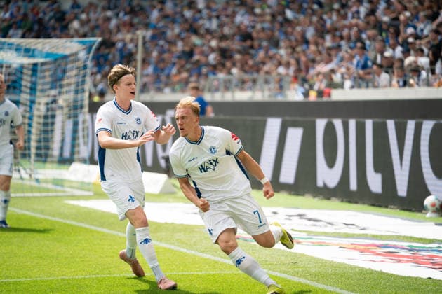 03 05 2026, xdaymx, Soccer 2 Bundesliga, Karlsruher SC SV Darmstadt 98 Goal celebration of Isac Lidberg SV Darmstadt 98 in front of the fans for the 1 1 equalizer DFL DFB REGULATIONS PROHIBIT ANY USE OF PHOTOGRAPHS as IMAGE SEQUENCES and or QUASI VIDEO Karlsruhe