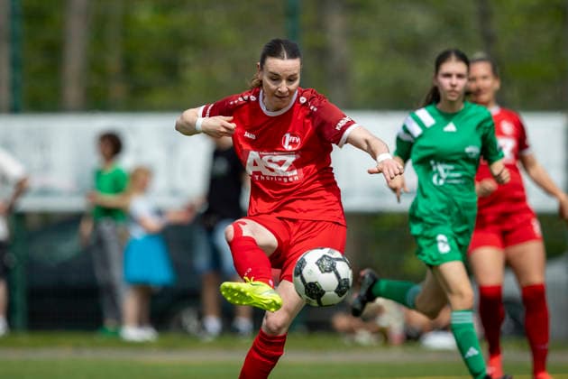 Thuringia Cup Semi-Final Women Saalfeld Titans vs 1 FFV Erfurt Saalfeld 03 05 2026 Lea Schrenk 19 1 FFV Erfurt Thuringia Cup Semi-Final Women Saalfeld Titans vs 1 FFV Erfurt An den Saalewiesen 03 05 2026 Copyright: xBEAUTIFULxSPORTS Duehringx