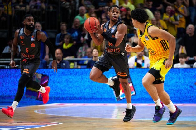 Eric Washington Niners Chemnitz, 33 , Jack Kayil Alba Berlin, 07 , GER, ALBA Berlin vs Chemnitz 99ers, Basketball Men, easy Credit BBL, Season 2025 2026, 32 Matchday, 03 05 2026 GER, ALBA Berlin vs Chemnitz 99ers, Basketball Men, easy Credit BBL, Season 2025 2026, 32 Matchday, 03 05 2026 Berlin Copyright: xClaudiusxRauch,xEibner-Pressefotox xClaudiusxRauchx EP_CRH