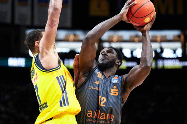 Amadou Sow Niners Chemnitz, 12 , Norris Agbakoko Alba Berlin, 17 , GER, ALBA Berlin vs Chemnitz 99ers, Basketball Men, easy Credit BBL, Season 2025 2026, 32 Matchday, 03 05 2026 GER, ALBA Berlin vs Chemnitz 99ers, Basketball Men, easy Credit BBL, Season 2025 2026, 32 Matchday, 03 05 2026 Berlin Copyright: xClaudiusxRauch,xEibner-Pressefotox xClaudiusxRauchx EP_CRH