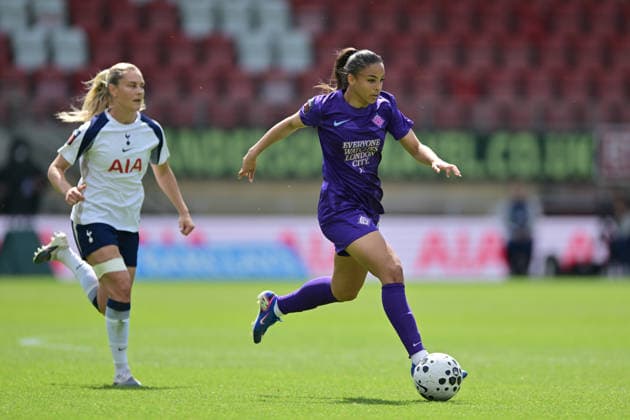 Delphine Cascarino of London City Lionesses drives forward with the ball during the Women s Super League match between Tottenham Hotspur Women and London City Lionesses at the Brisbane Road, London, England on 3 May 2026. Copyright: xPhilxHutchinsonx 44910023