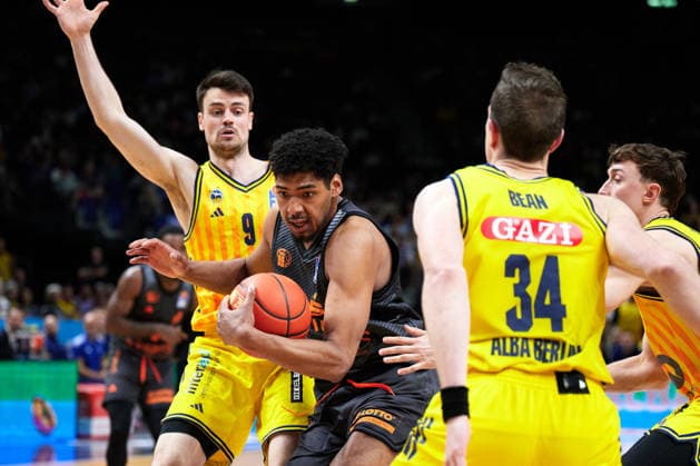 Jonas Mattisseck Alba Berlin, 09 , Kostja Mushidi Niners Chemnitz, 11 , GER, ALBA Berlin vs Chemnitz 99ers, Basketball Men, easy Credit BBL, Season 2025 2026, 32 Matchday, 03 05 2026 GER, ALBA Berlin vs Chemnitz 99ers, Basketball Men, easy Credit BBL, Season 2025 2026, 32 Matchday, 03 05 2026 Berlin Copyright: xClaudiusxRauch,xEibner-Pressefotox xClaudiusxRauchx EP_CRH